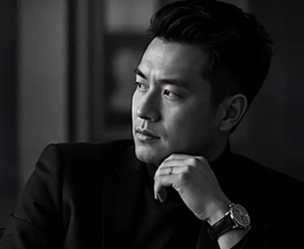 Portrait of Junyi Shu